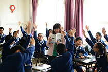 鸡巴美女大奶观看君谊中学“新初中”